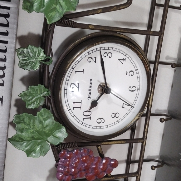 𝅺platinum quartz home wall decor keychain holder - Picture 3 of 9